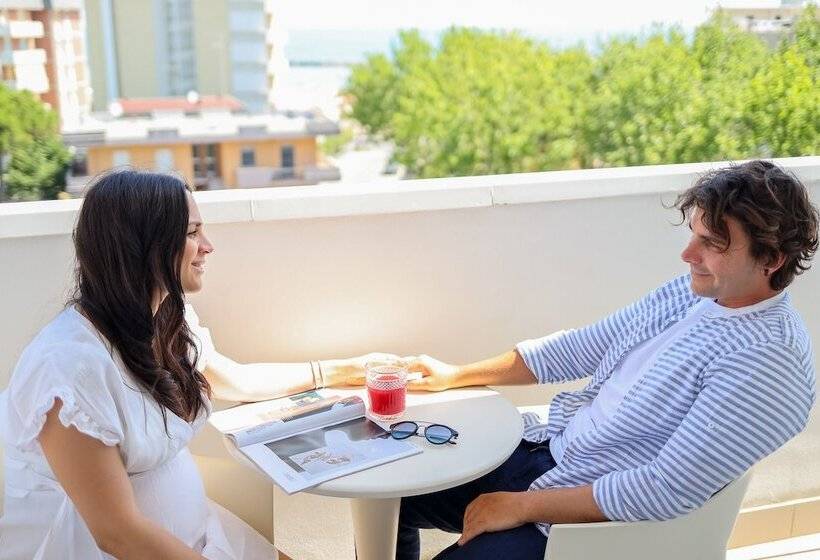 اتاق استاندارد سه نفره, Tiffany & Resort