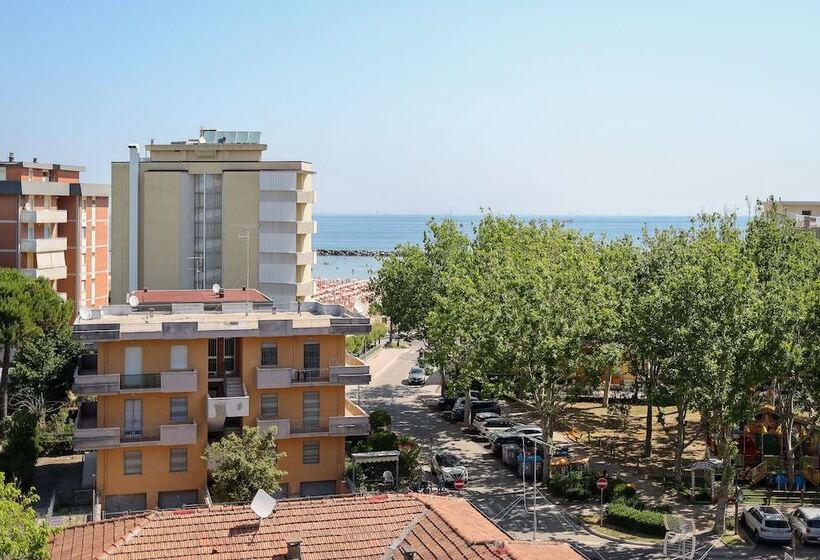 اتاق استاندارد سه نفره, Tiffany & Resort