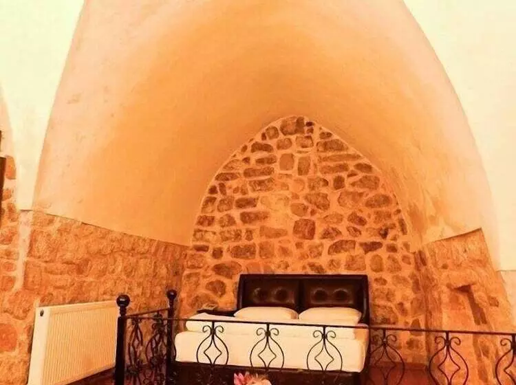 اتاق اکونومی, Zinciriye