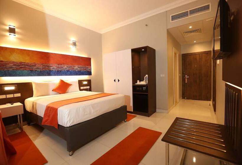 اتاق سوپریور با چشمانداز استخر, Marina Aqua Park