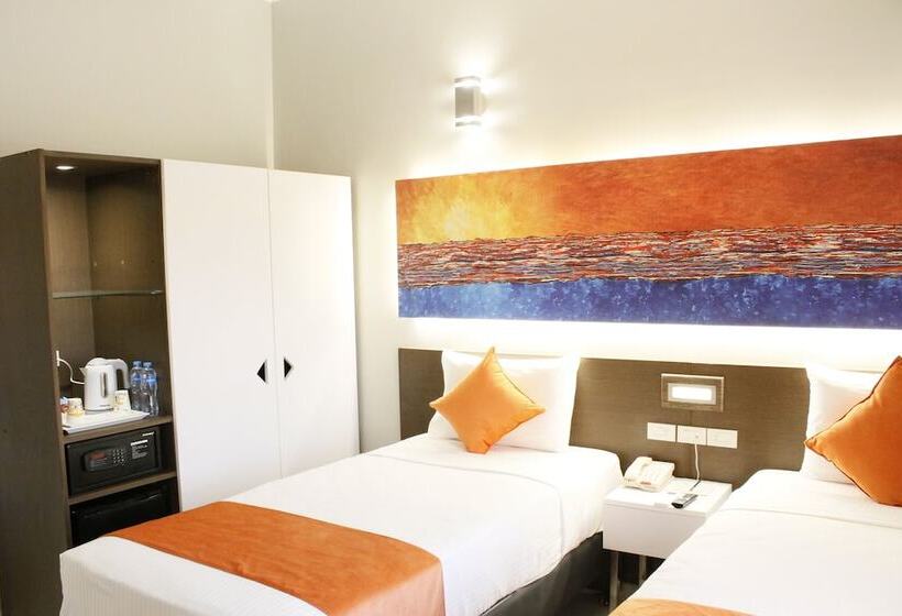 اتاق سوپریور با چشمانداز استخر, Marina Aqua Park