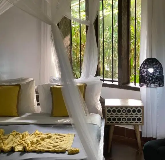 اتاق لوکس, Mabamba Lodge