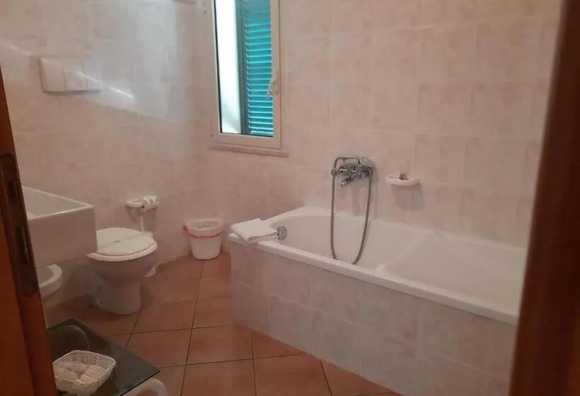 スタンダード４人部屋, Agriturismo Palas De Serra Country Resort