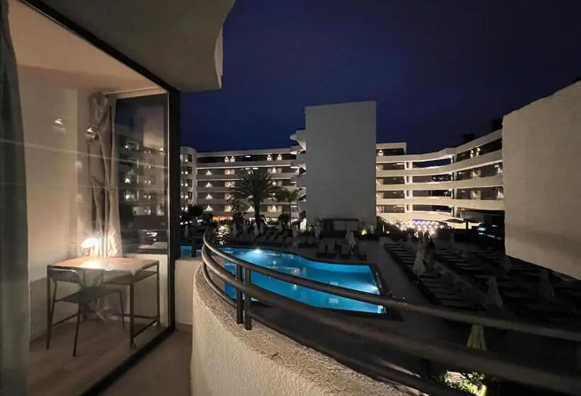 プールの見える１ベッドルームアパートメント, Luxury Apartment With Pool View