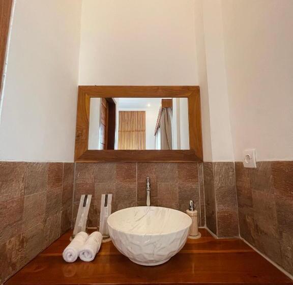 חדר דלוקס, Surfers Villa And Resorts Medewi