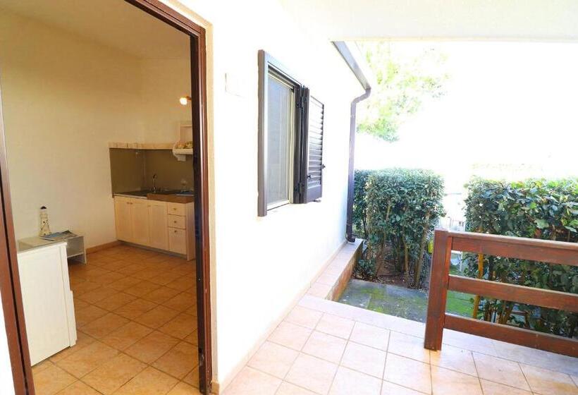 בקתה סטנדרטית, Torre Santo Stefano