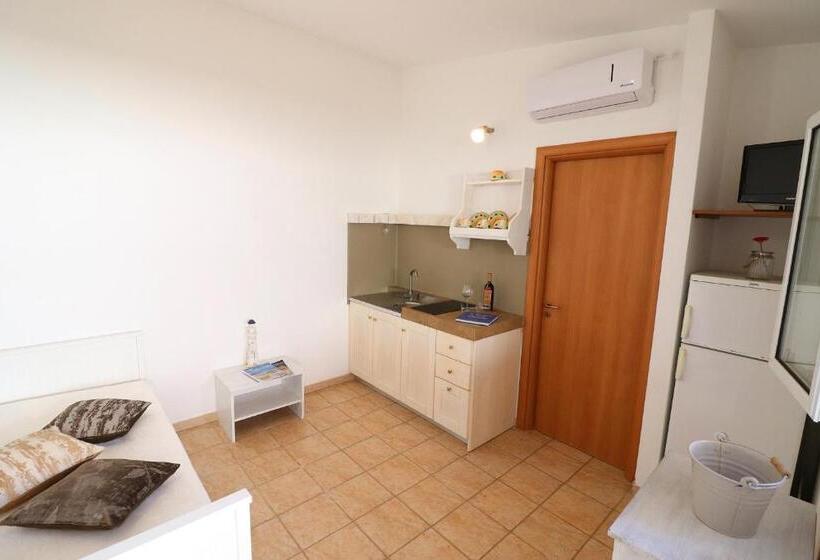 בקתה סטנדרטית, Torre Santo Stefano