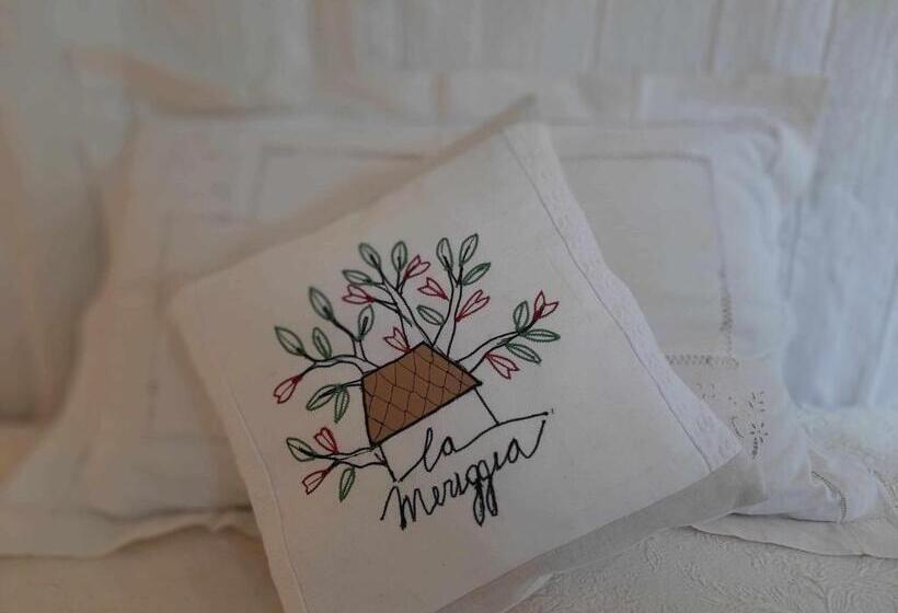 غرفة قياسية مطلّة علي حمام السباحة, La Meriggia Senigallia Agriturismo