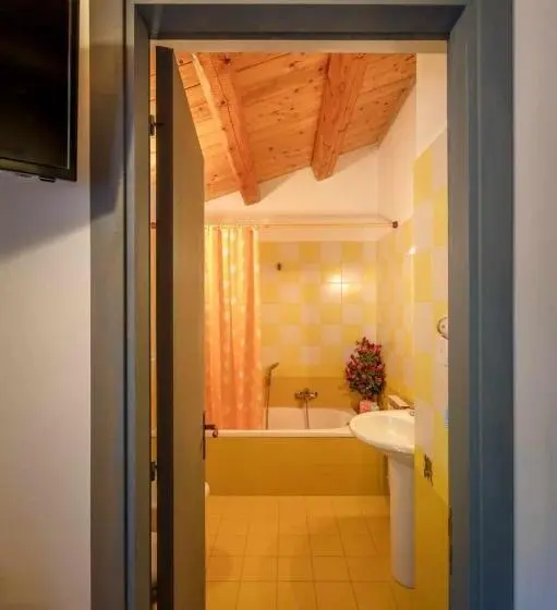 ４ベッドルームクラシックタイプ, La Meriggia Senigallia Agriturismo