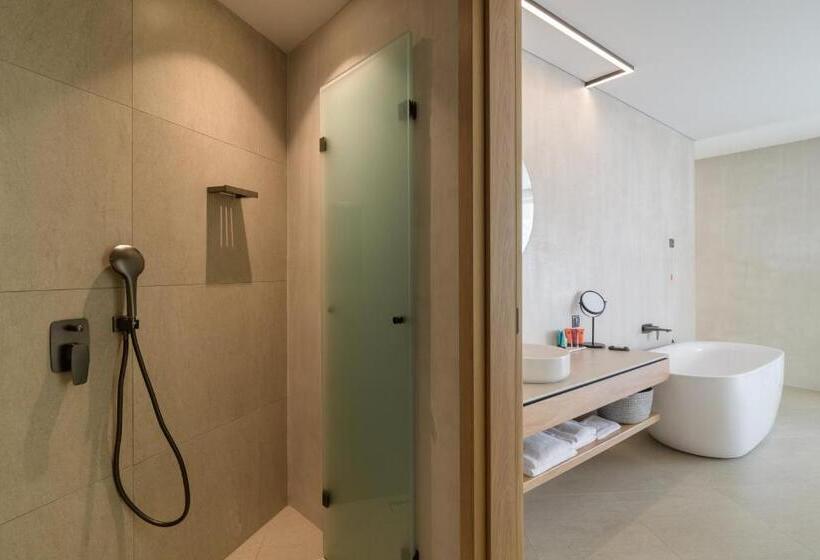 استودیوی پریمیوم, Ensana Aquahouse