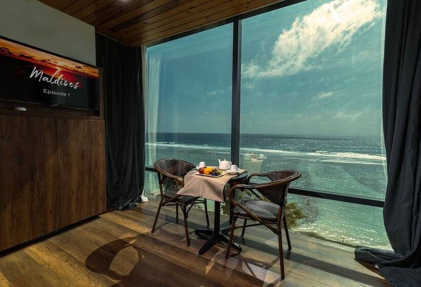 اتاق لوکس, Chen Beach Inn