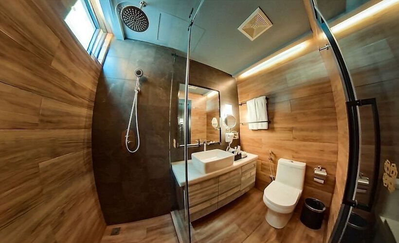 اتاق لوکس, Chen Beach Inn