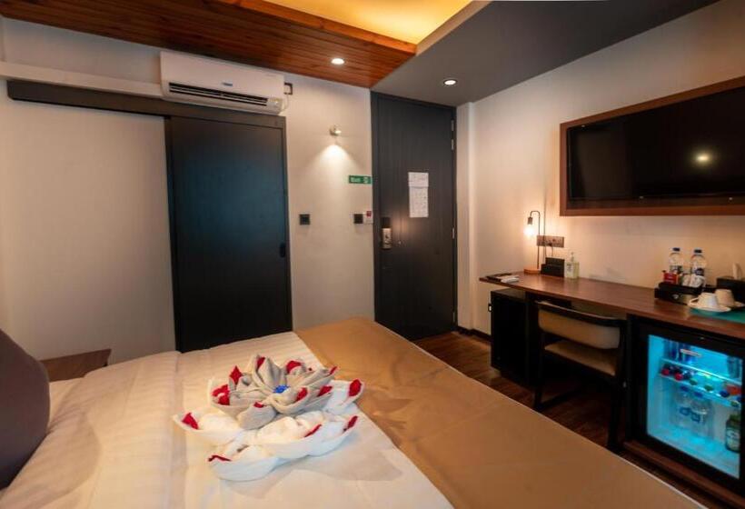 اتاق لوکس, Chen Beach Inn