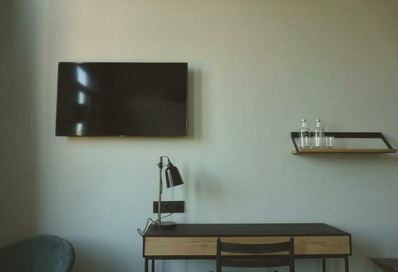 חדר דלוקס, Site78