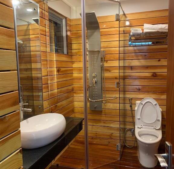 패밀리 룸, Song Anh