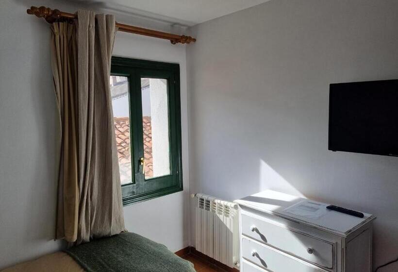 اتاق استاندارد سه نفره, Ncantadarooms