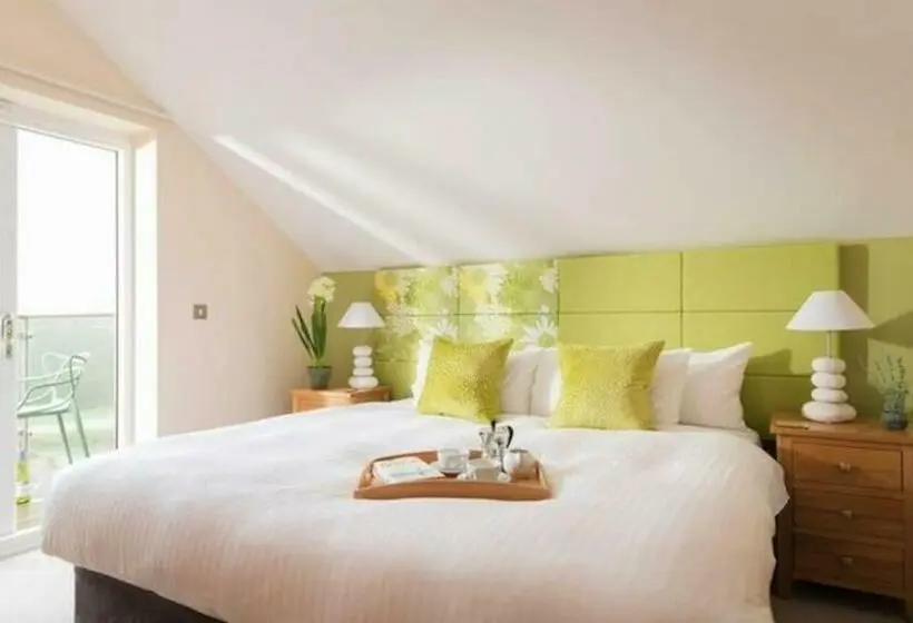 １ベッドルームハウス, Herons House Sleeps 12, Heated Pool, Hot Tub, Sauna, Games Room 5 Star!