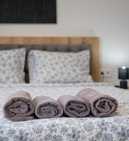 Superior studio mountain view, Wow Studios For Rent   Bul Montevideo 25a   B