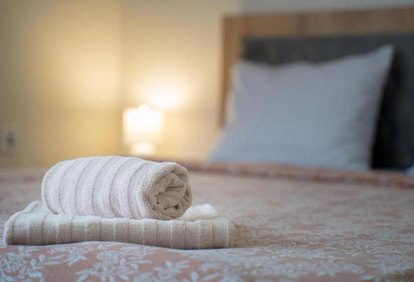 חדר סטודיו סטנדרד, Wow Studios For Rent   Bul Montevideo 25a   B