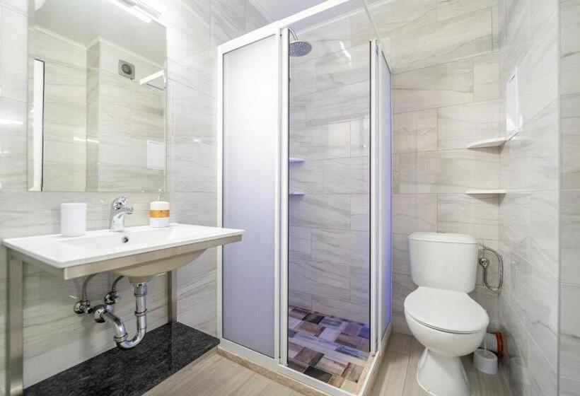 סטודיו דלוקס, Wow Studios For Rent   Bul Montevideo 25a   B