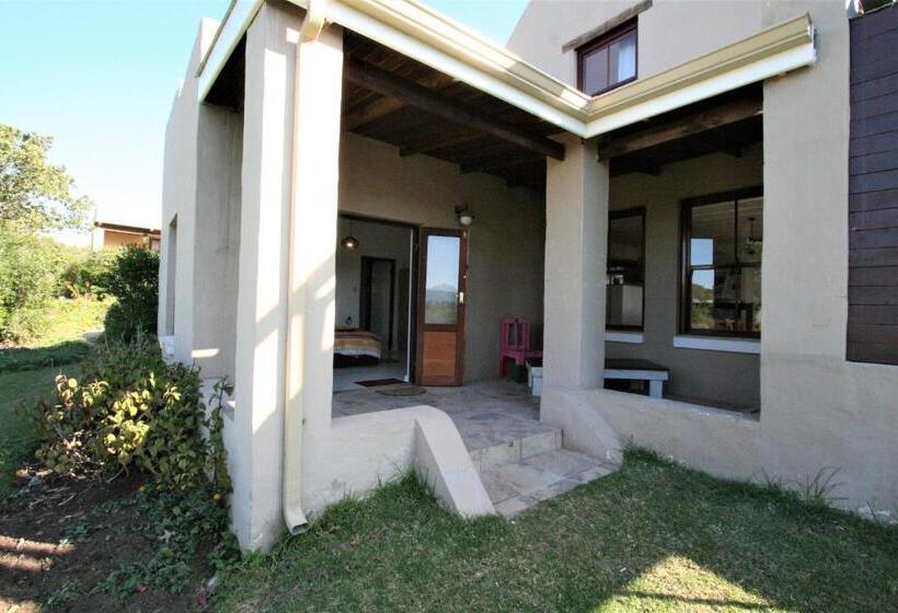 デラックスルーム, Colourful Bnb