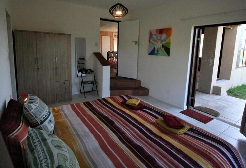 デラックスルーム, Colourful Bnb