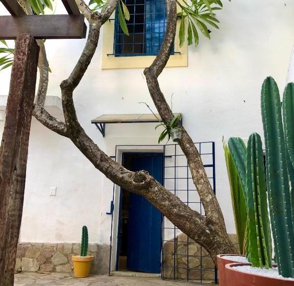스위트, Guest House & Art Gallery