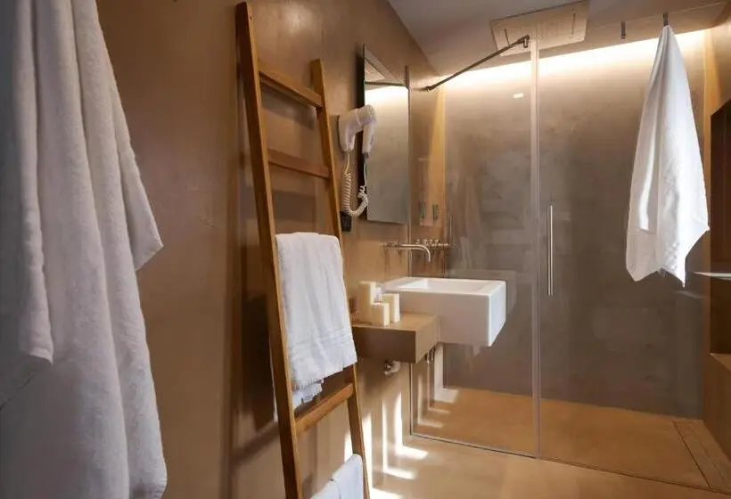 اتاق لوکس, Locanda Susuiusu Keyless Entry