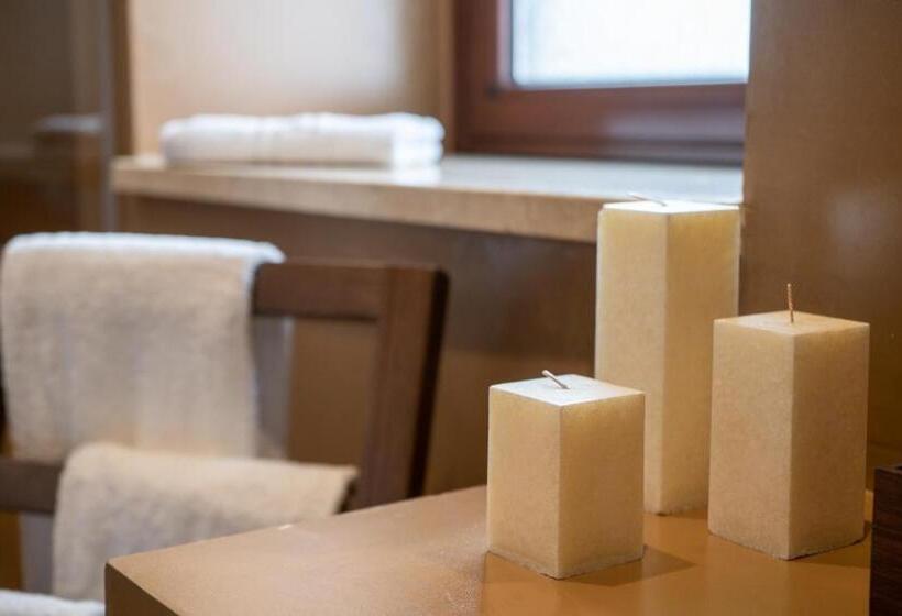 발코니 디럭스 룸, Locanda Susuiusu Keyless Entry