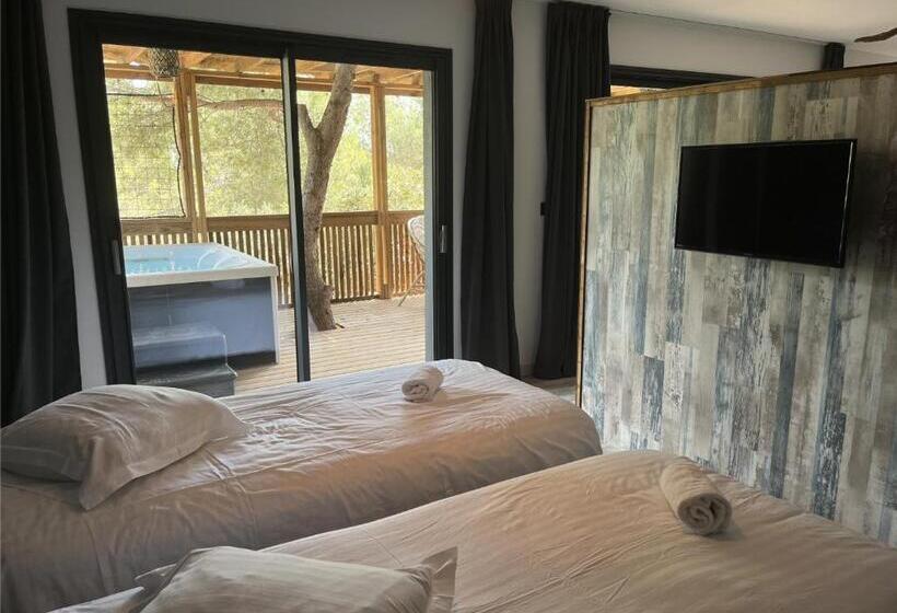 ハイドロマッサージバス付きスイート, Villa Occitana