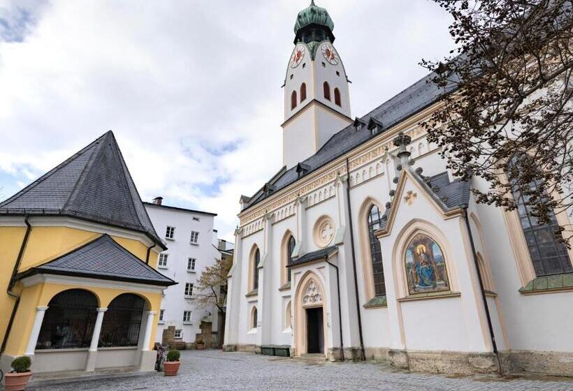 جناح, Limehome Rosenheim Gillitzerstraße