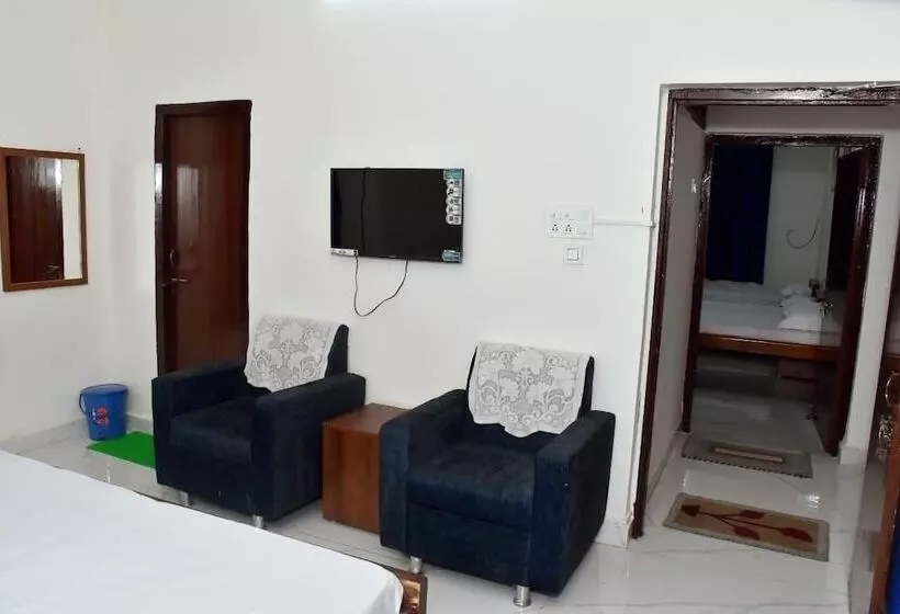 Deluxe-huone, Krishnam Guest House