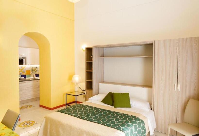 اتاق لوکس با بالکن و چشم‌انداز دریا, Yourhome   Relais Il Sogno Di Positano
