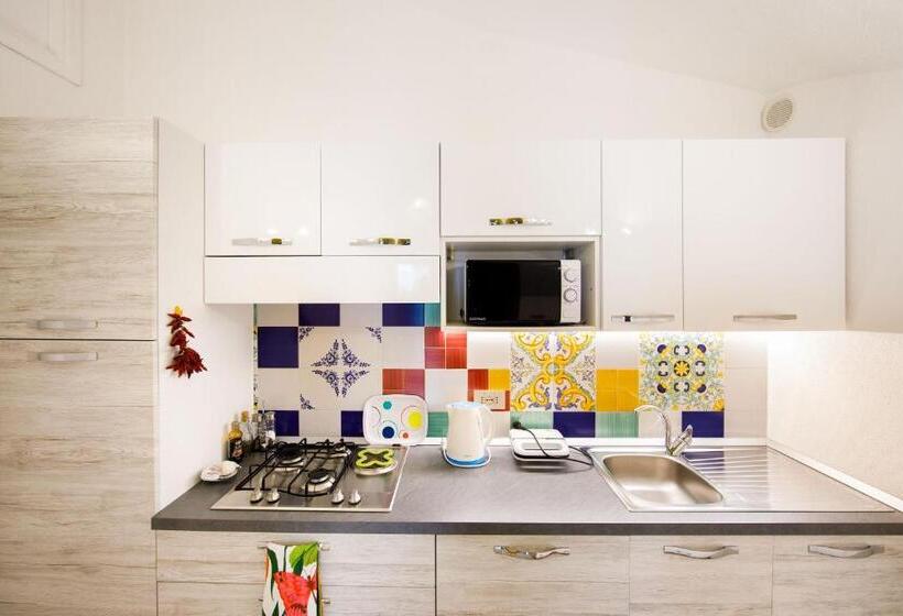 اتاق لوکس با بالکن و چشم‌انداز دریا, Yourhome   Relais Il Sogno Di Positano