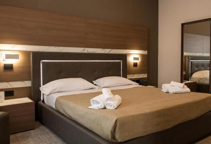 이그제큐티브 스위트, Building