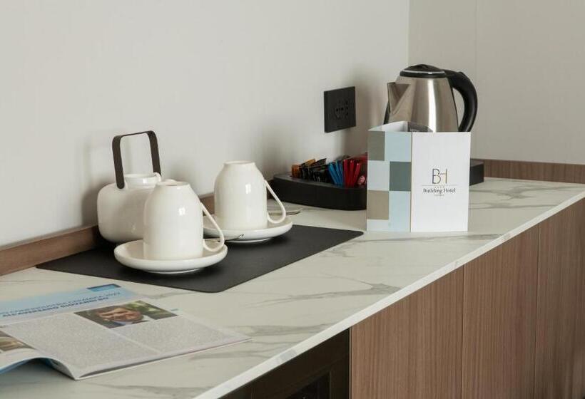 이그제큐티브 스위트, Building