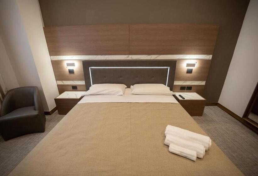 이그제큐티브 스위트, Building