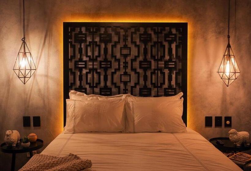 سوییت جونیور, Casamada