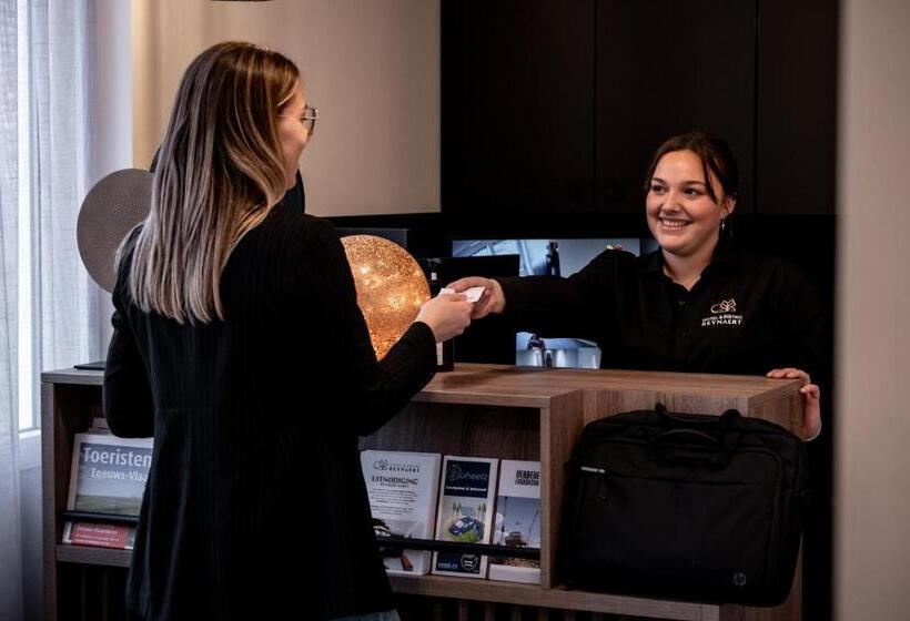 חדר סופריור עם מיטת קינג, Reynaert Bv