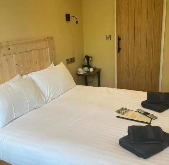 Camera Standard, Whod Have Thought It Inn