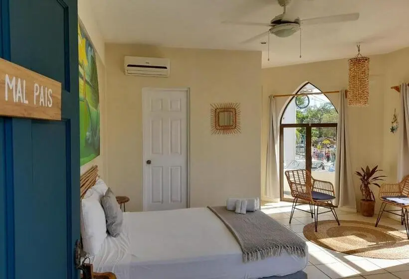 デラックスルーム, Zulu Surf Hotel Tamarindo