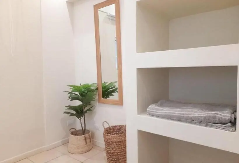 デラックススタジオ, Zulu Surf Hotel Tamarindo