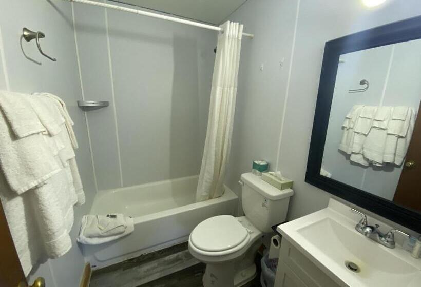 شقة غرفة واحدة, Rainbow Lodge