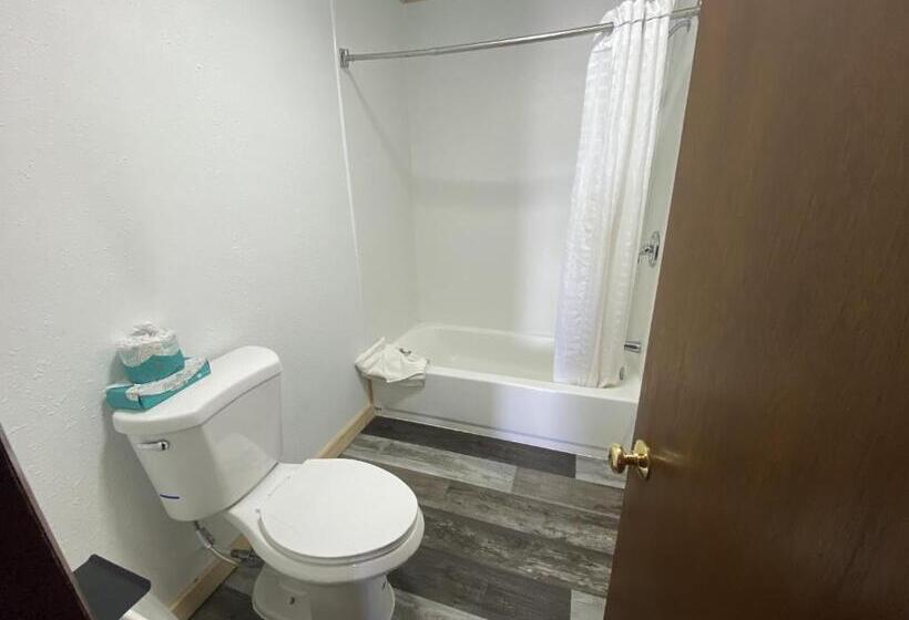 غرفة قياسية رباعية, Rainbow Lodge