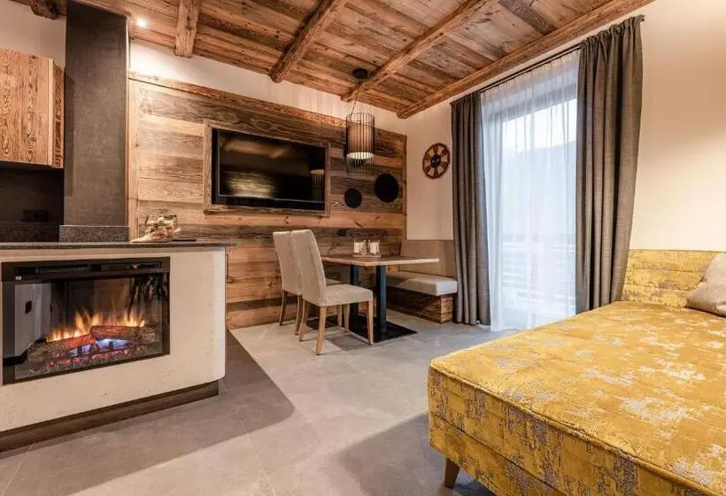 スイート, Nidaris   Luxury Private Spa Suites