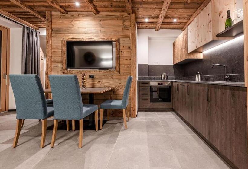 Люкс с гидромассажем, Nidaris   Luxury Private Spa Suites