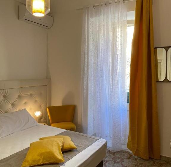 اتاق استاندارد با بالکن, Biancas