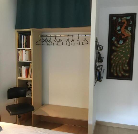 Номер Стандарт, La Foulonnière De Neuville