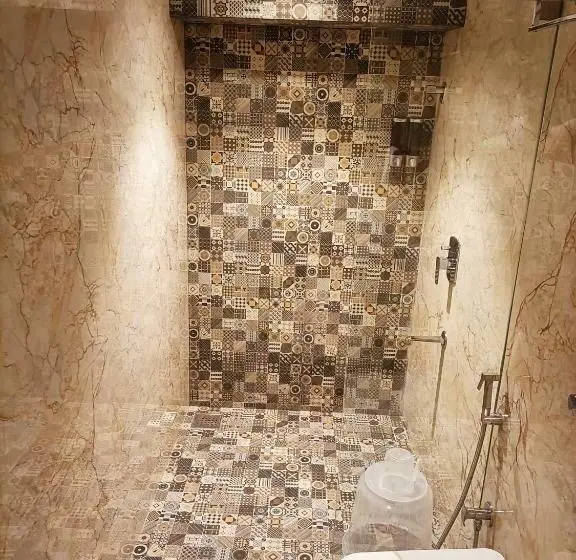 デラックスルーム, Rich Hotel Mumbai