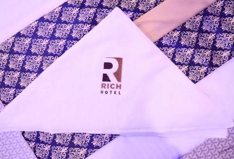 デラックストリプルルーム, Rich Hotel Mumbai